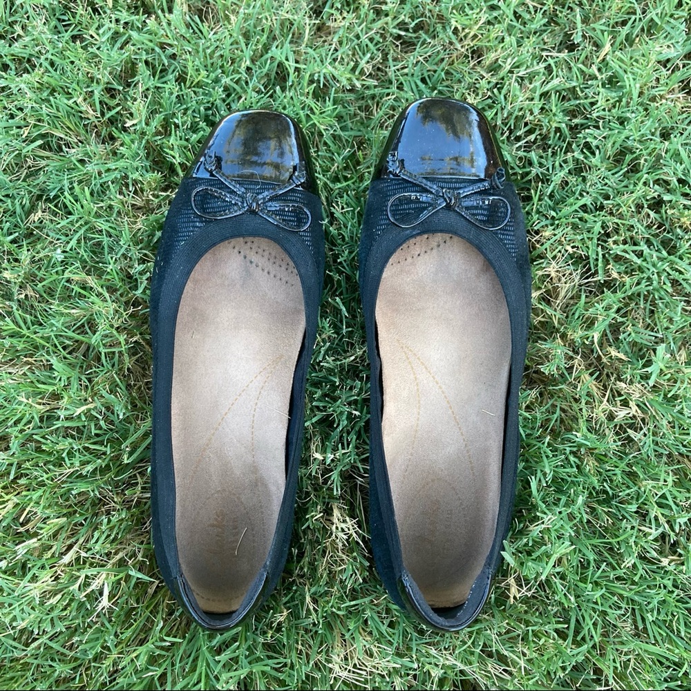 Black Clark’s ballet flats
